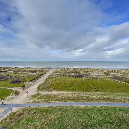 By Belgian Coast With Sea Views Oostduinkerke